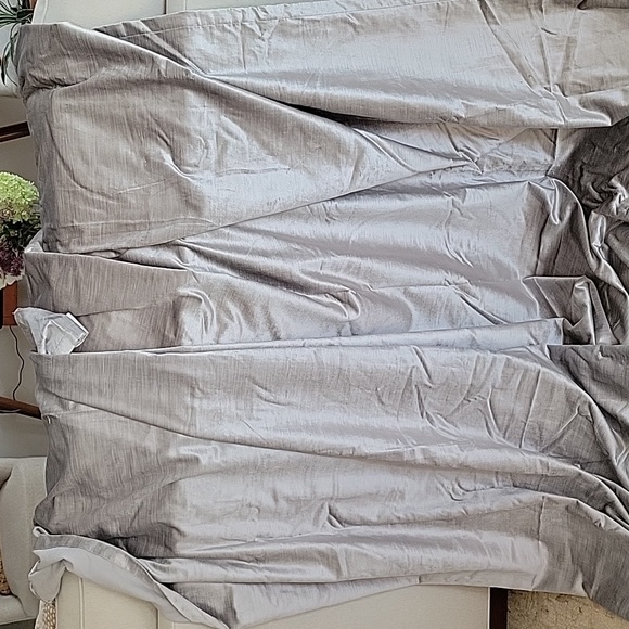 Curtains..Black out drapes 2 sets.. 4 panels - Picture 3 of 4